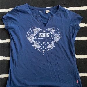 Levi’s T-shirt